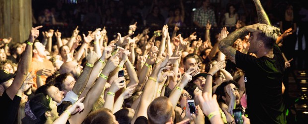 Images: New Found Glory, Alkaline Trio, H2O October 25, 2013 at the House of Blues